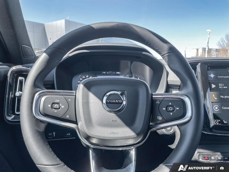 2022 Volvo XC40 R-Design-14