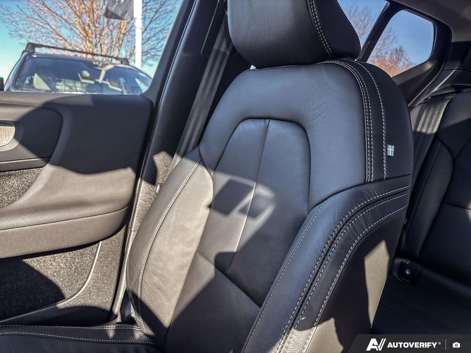 2023 Volvo XC40 Ultimate Bright Theme-19