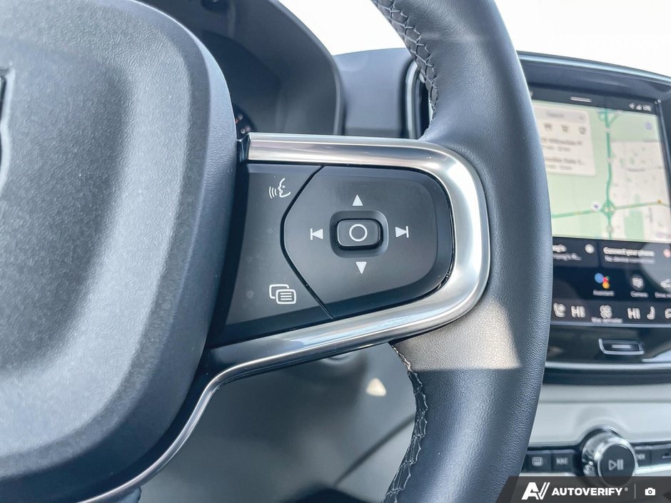 2023 Volvo XC40 Ultimate Bright Theme-15