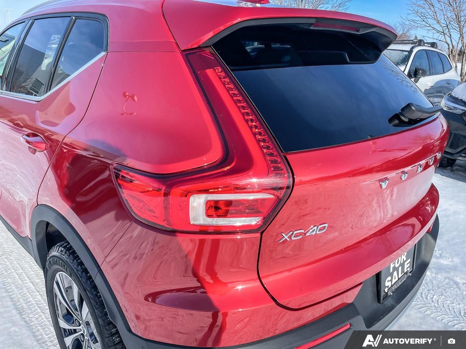 2023 Volvo XC40 Ultimate Bright Theme-11