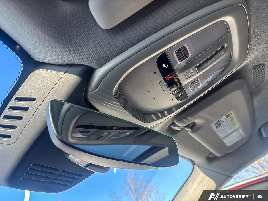 2025 Volvo XC40 Core Bright Theme-21