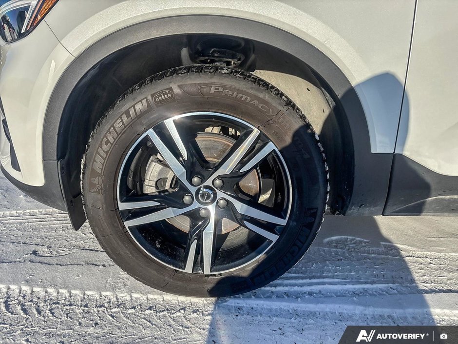 2025 Volvo XC40 Core Bright Theme-9