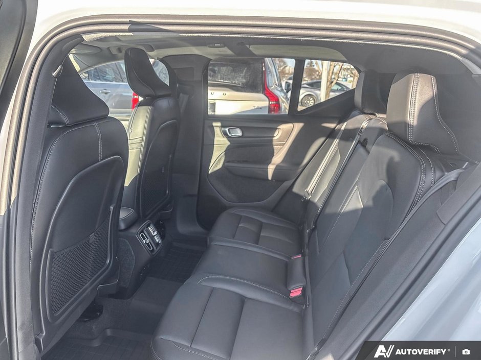 2025 Volvo XC40 Core Bright Theme-23