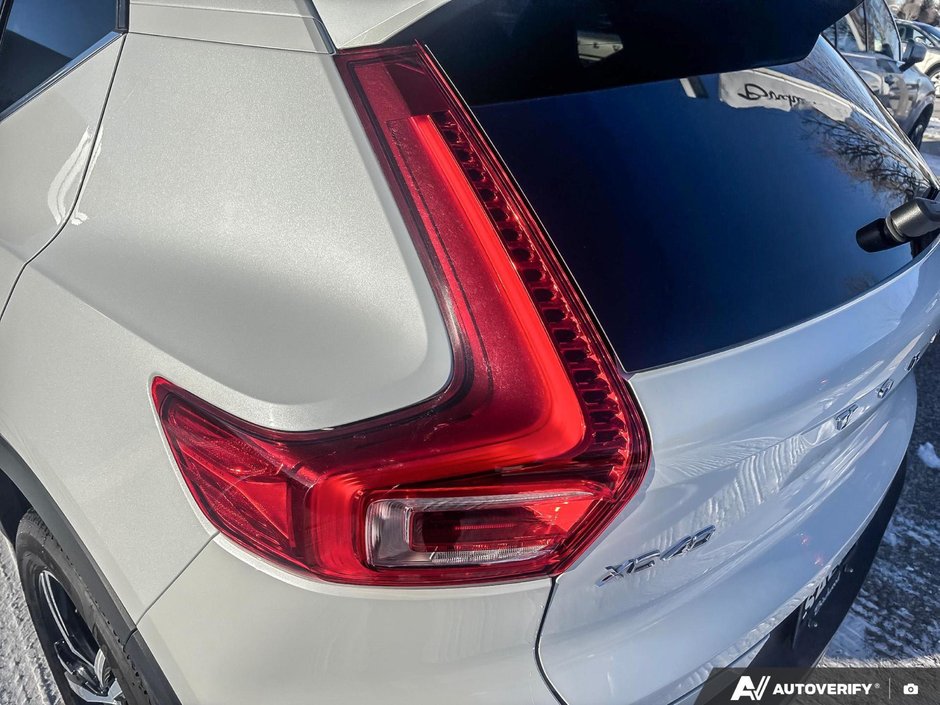 2025 Volvo XC40 Core Bright Theme-12