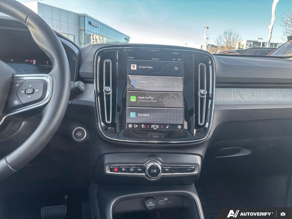 2025 Volvo XC40 Core Bright Theme-19