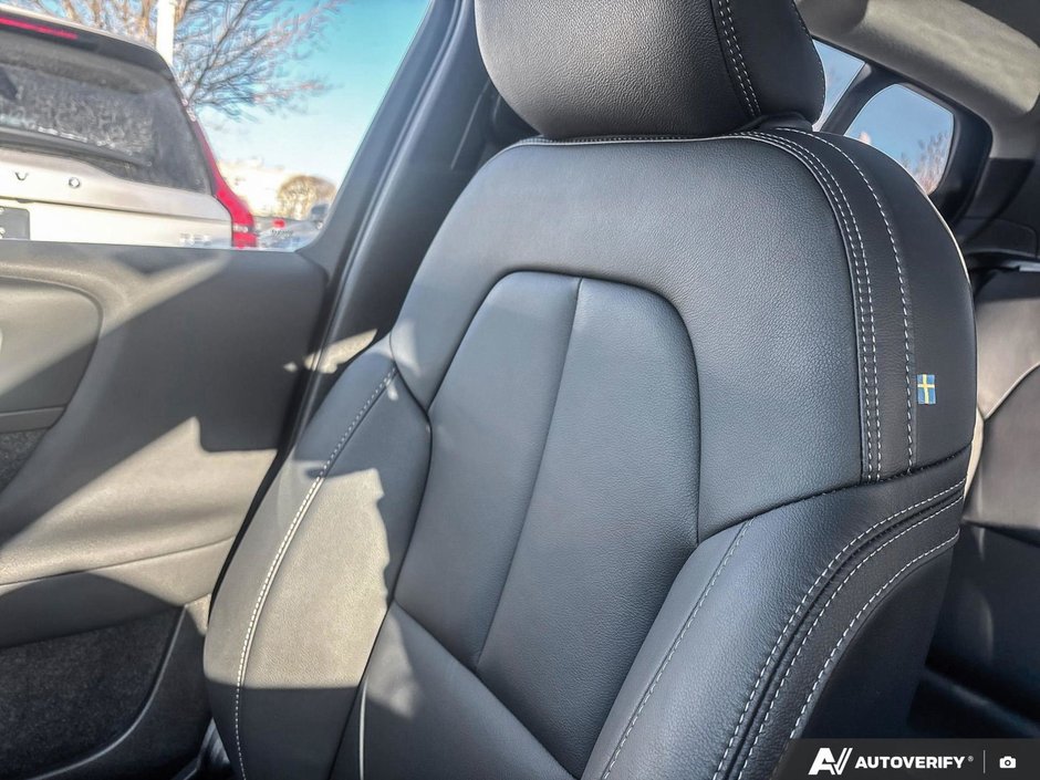 2025 Volvo XC40 Core Bright Theme-20