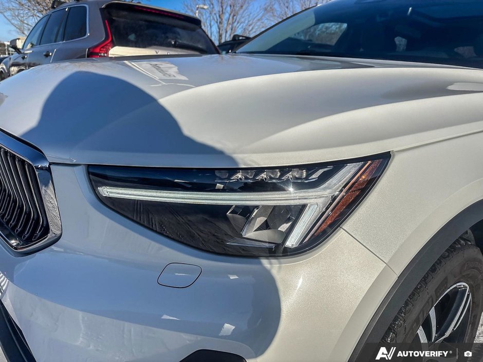 2025 Volvo XC40 Core Bright Theme-11