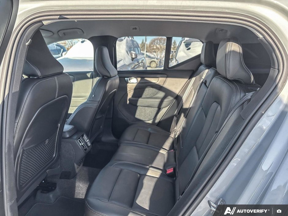 2025 Volvo XC40 Core Bright Theme-22