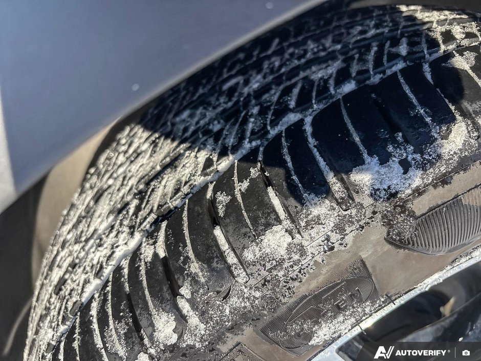 2025 Volvo XC40 Core Bright Theme-9