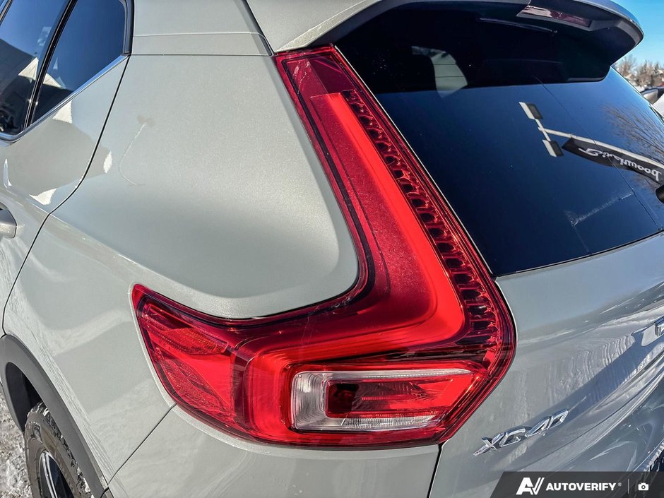 2025 Volvo XC40 Core Bright Theme-11