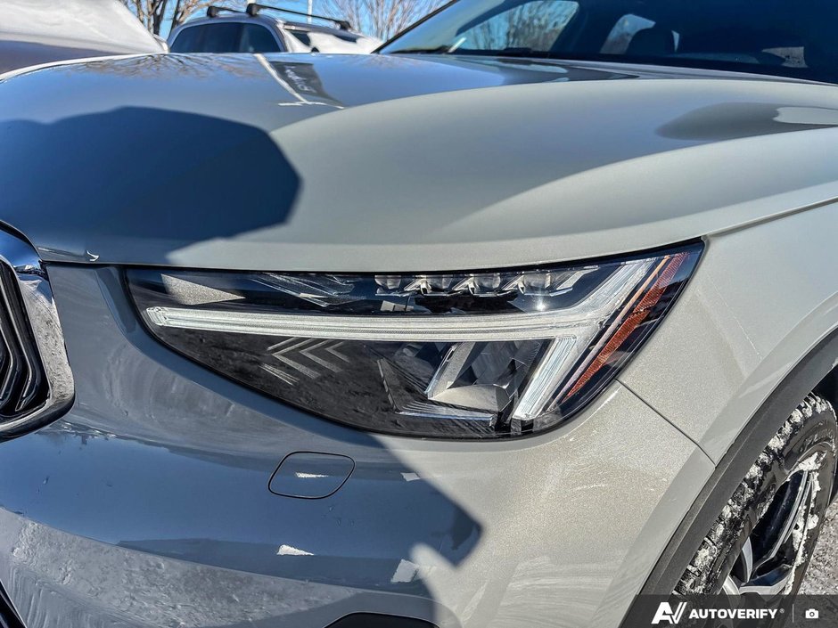 2025 Volvo XC40 Core Bright Theme-10