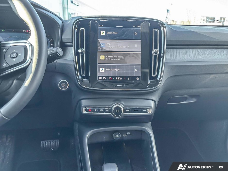 2025 Volvo XC40 Core Bright Theme-18