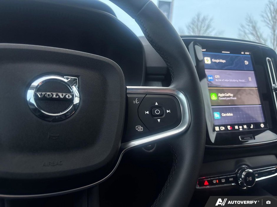 2025 Volvo XC40 Plus Dark Theme-16