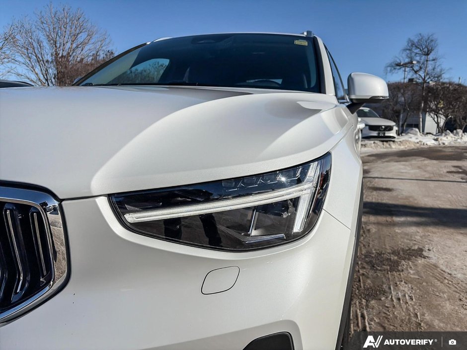 2025 Volvo XC40 Core Bright Theme-10
