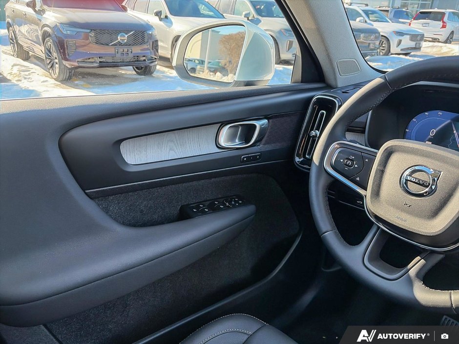 2025 Volvo XC40 Core Bright Theme-16
