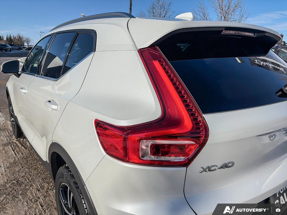 2025 Volvo XC40 Core Bright Theme-11