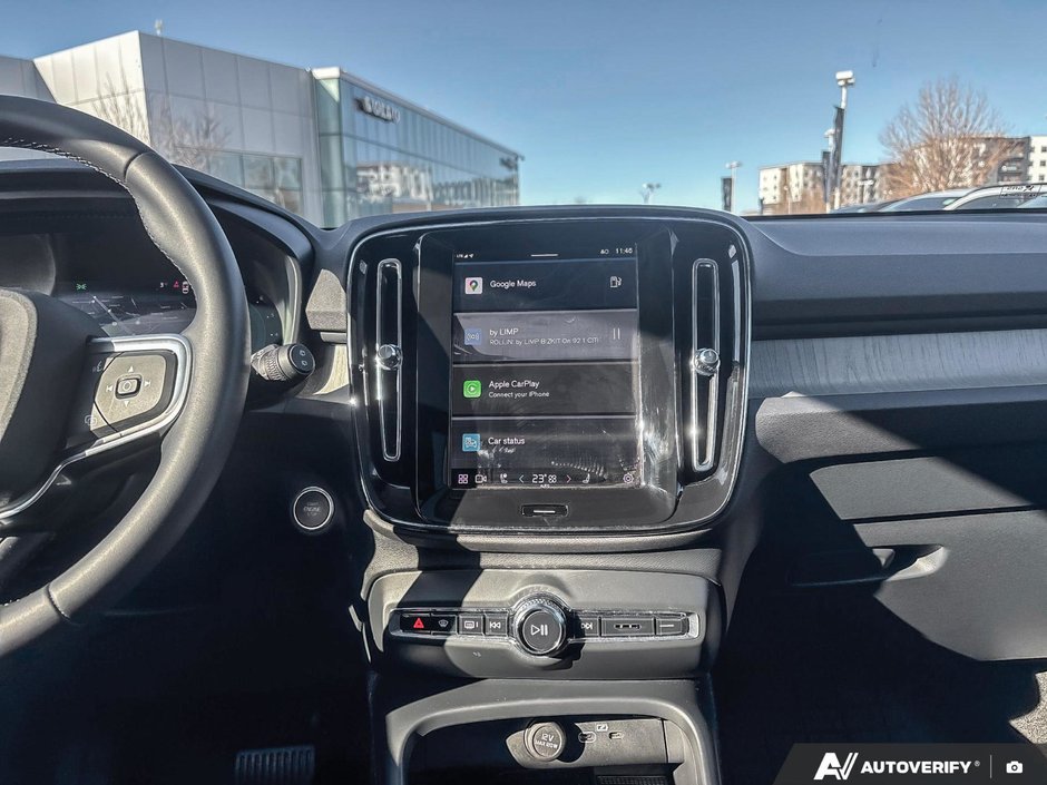 2025 Volvo XC40 Plus Bright Theme-18