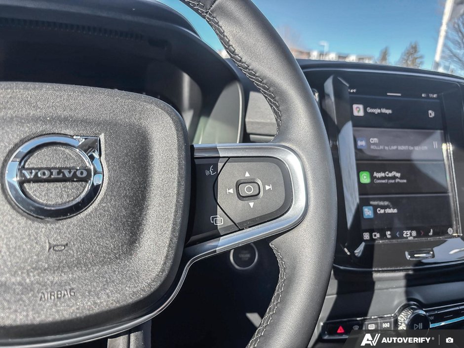 2025 Volvo XC40 Plus Bright Theme-15