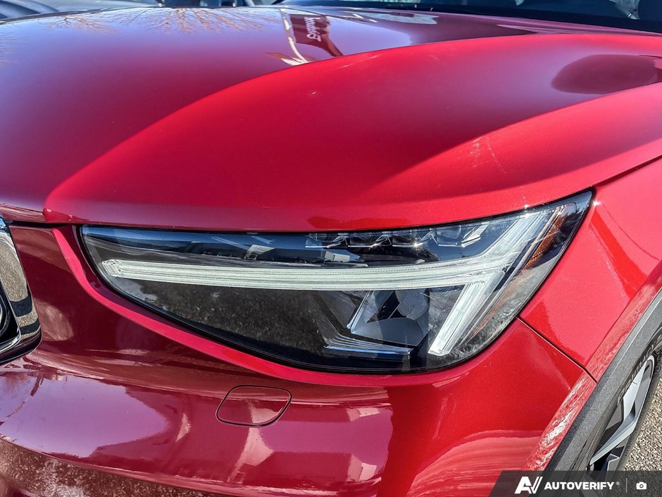 2025 Volvo XC40 Plus Bright Theme-10