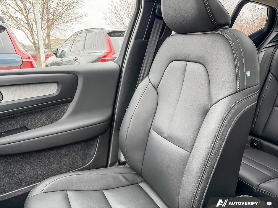 2025 Volvo XC40 Core Bright Theme-20