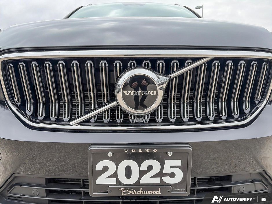 2025 Volvo XC40 Core Bright Theme-6