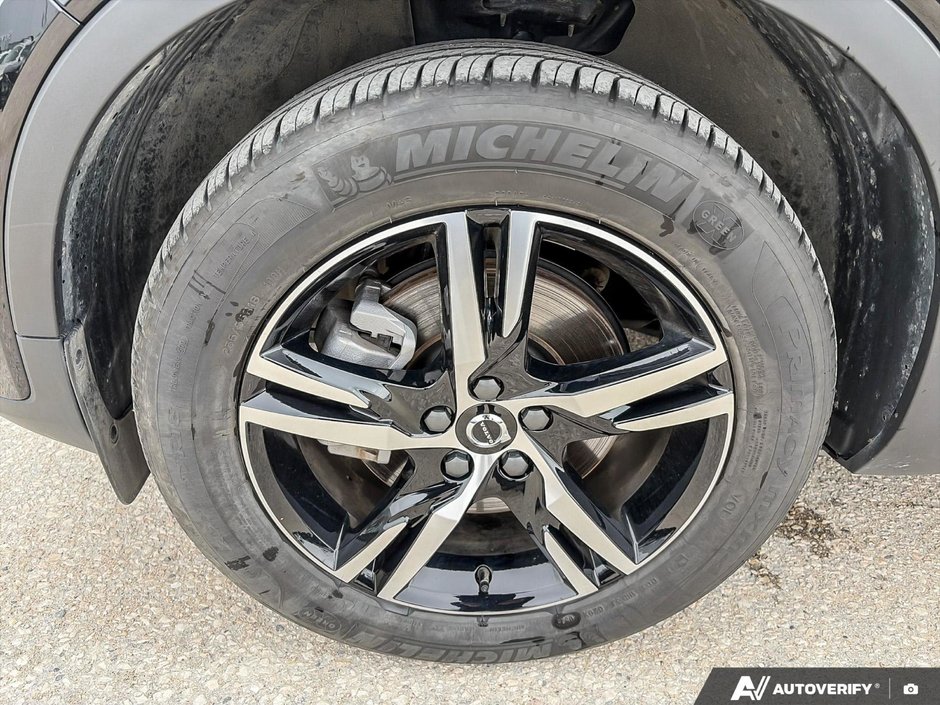 2025 Volvo XC40 Core Bright Theme-9