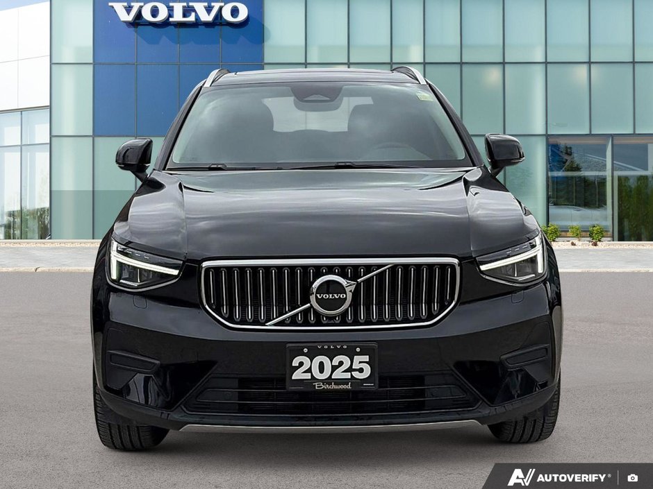 2025 Volvo XC40 Core Bright Theme-5