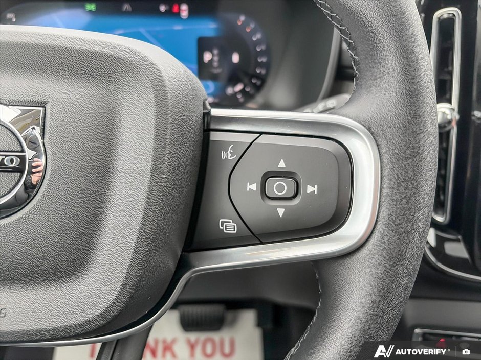 2025 Volvo XC40 Core Bright Theme-16