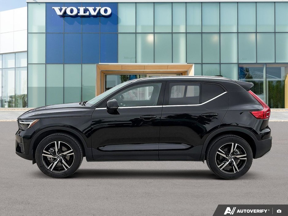 2025 Volvo XC40 Core Bright Theme-2