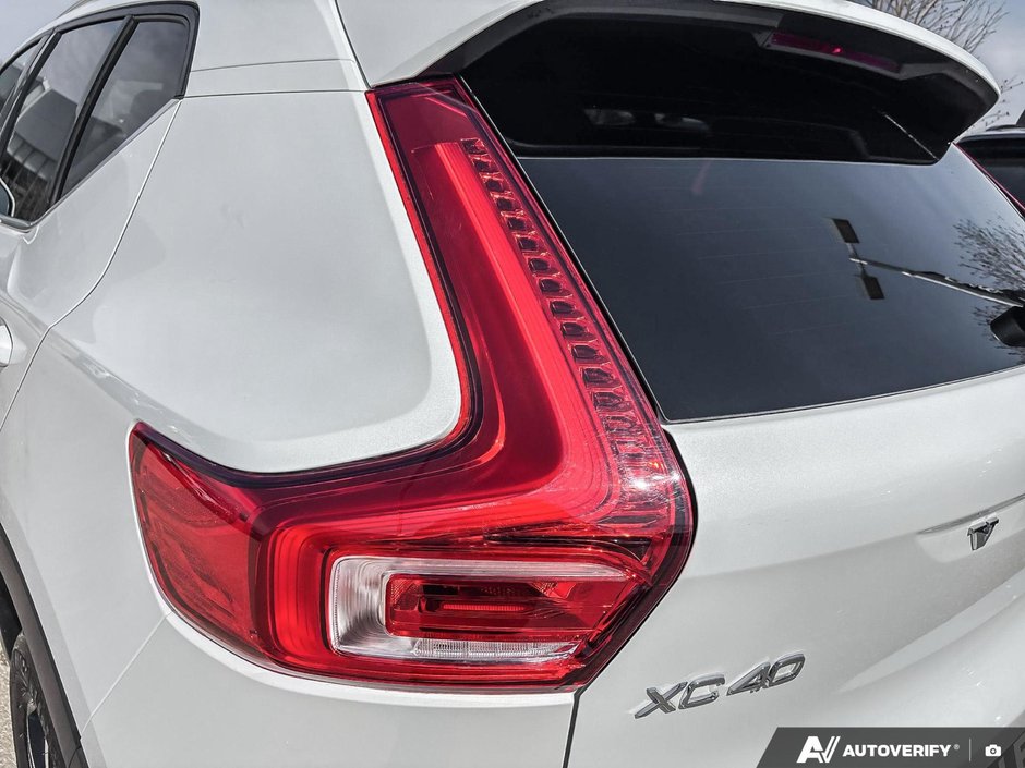 2025 Volvo XC40 Core Bright Theme-11