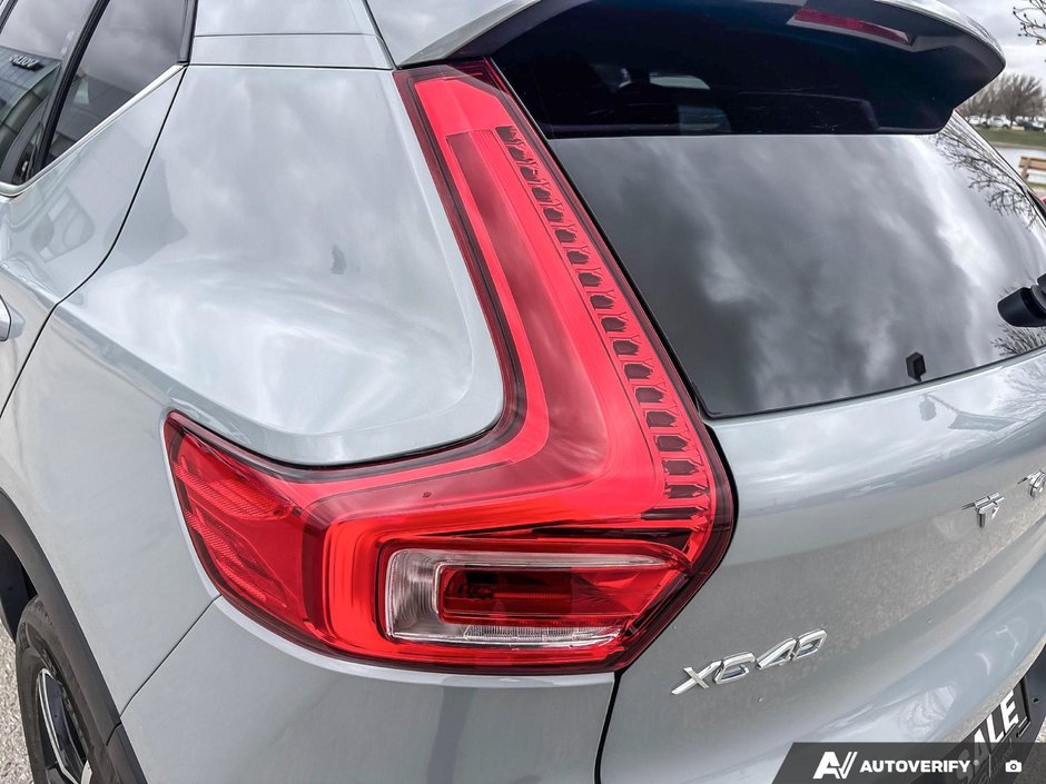 2025 Volvo XC40 Core Bright Theme-11
