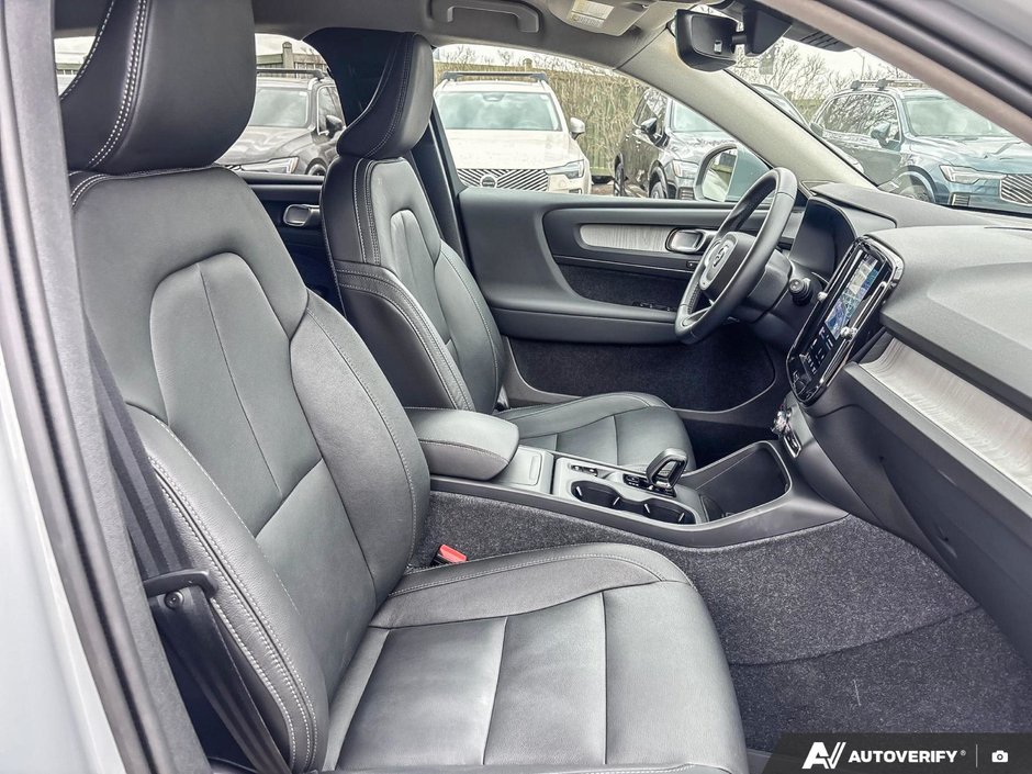 2025 Volvo XC40 Core Bright Theme-21
