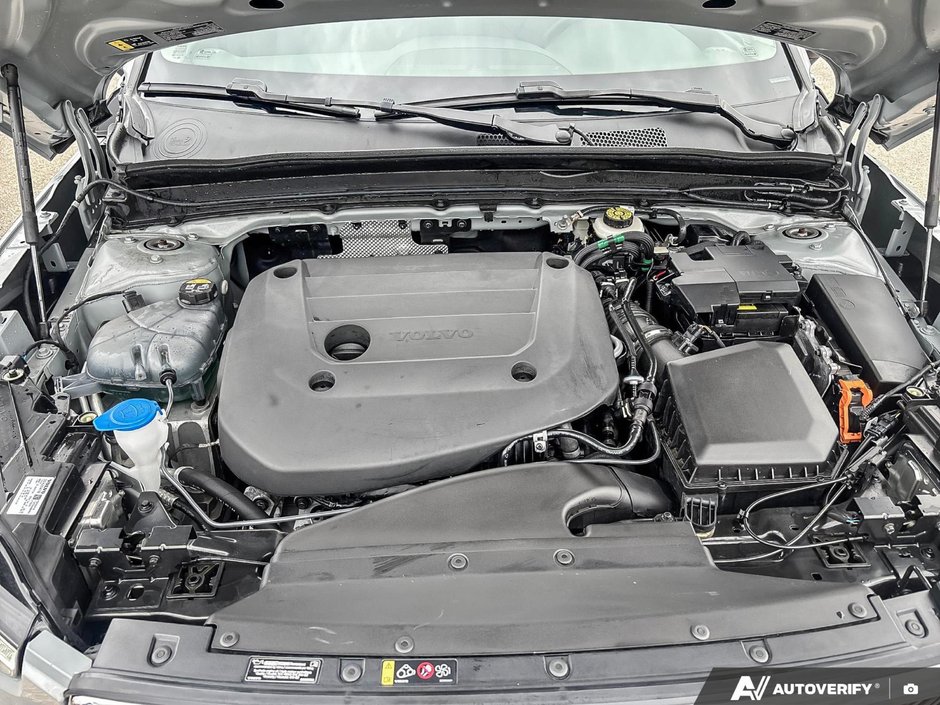 2025 Volvo XC40 Core Bright Theme-6