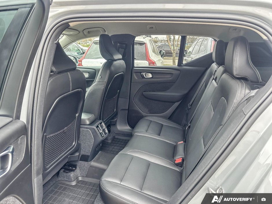 2025 Volvo XC40 Core Bright Theme-22