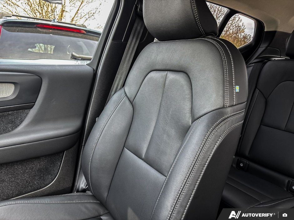 2025 Volvo XC40 Core Bright Theme-19