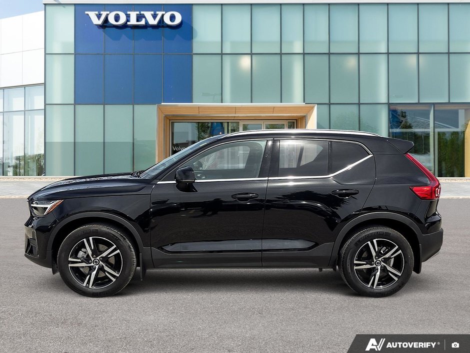 2025 Volvo XC40 Core Bright Theme-1