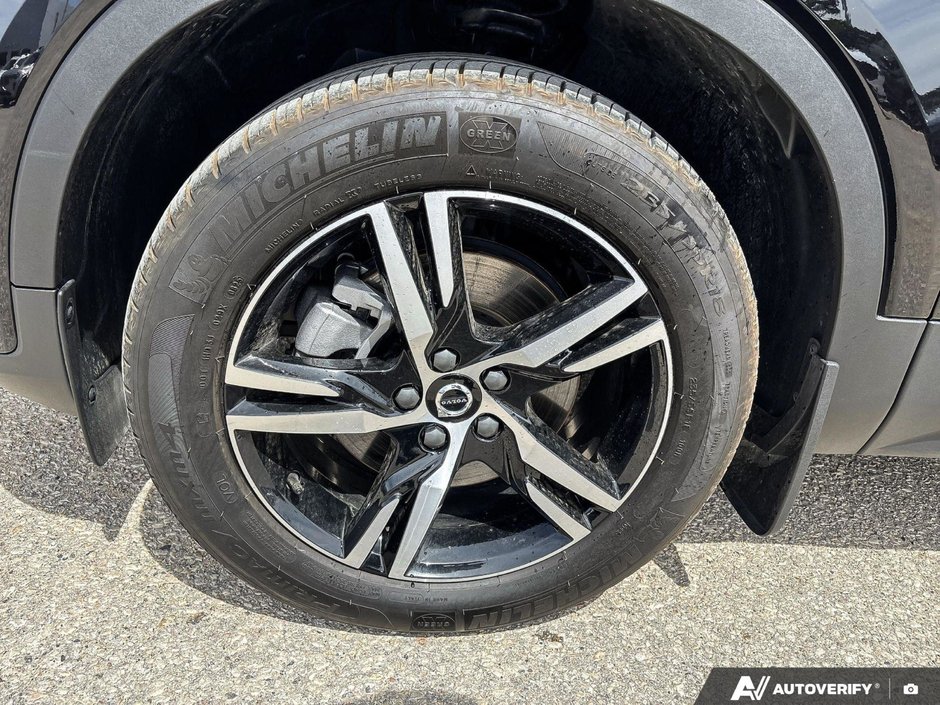 2025 Volvo XC40 Core Bright Theme-8