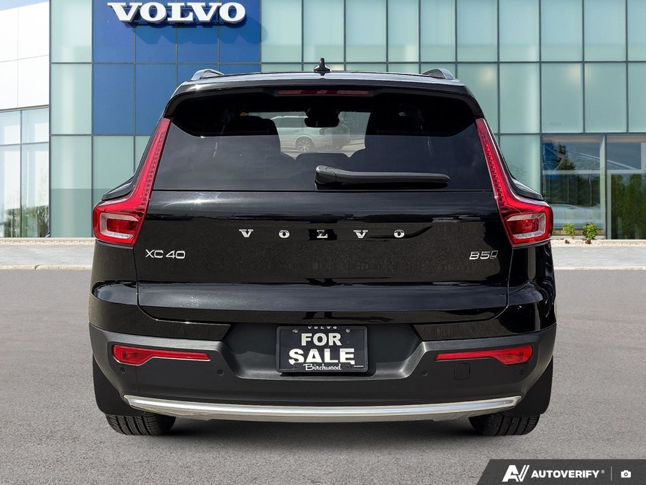 2025 Volvo XC40 Core Bright Theme-3