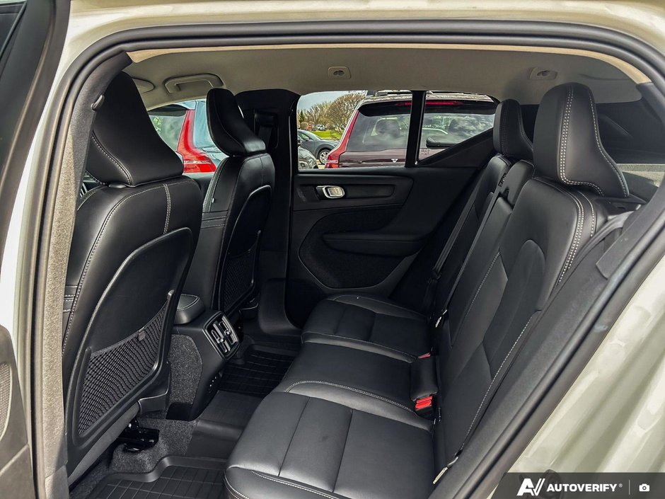 2025 Volvo XC40 Core Bright Theme-22