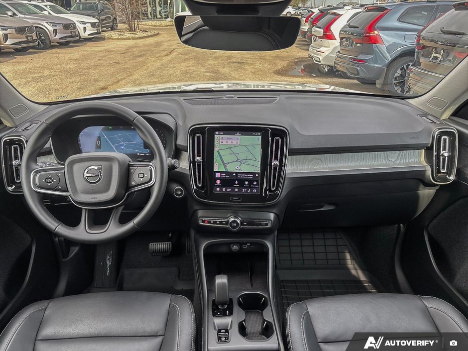 2025 Volvo XC40 Core Bright Theme-23