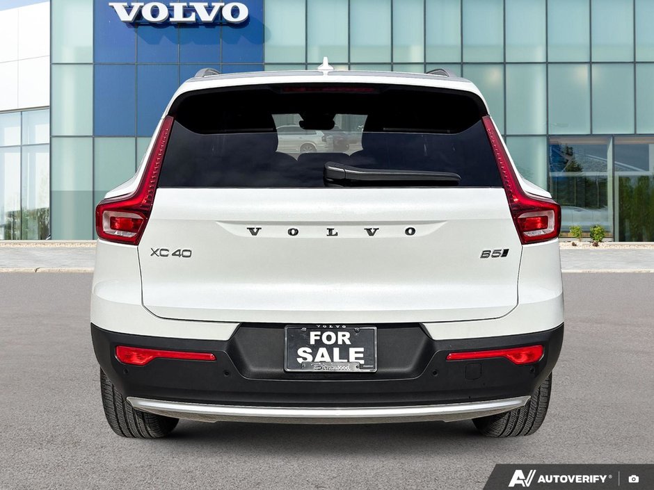 2025 Volvo XC40 Core Bright Theme-3