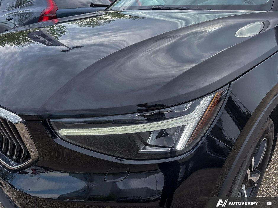 2025 Volvo XC40 Core Bright Theme-10