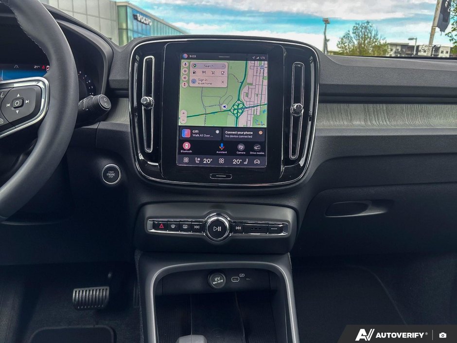 2025 Volvo XC40 Core Bright Theme-18