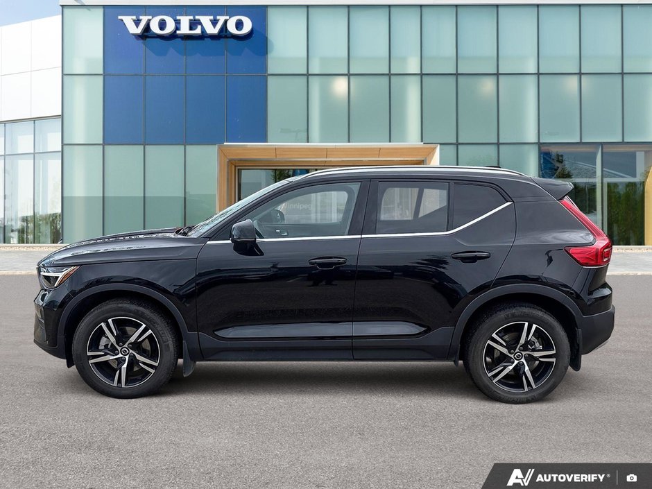 2025 Volvo XC40 Core Bright Theme-1