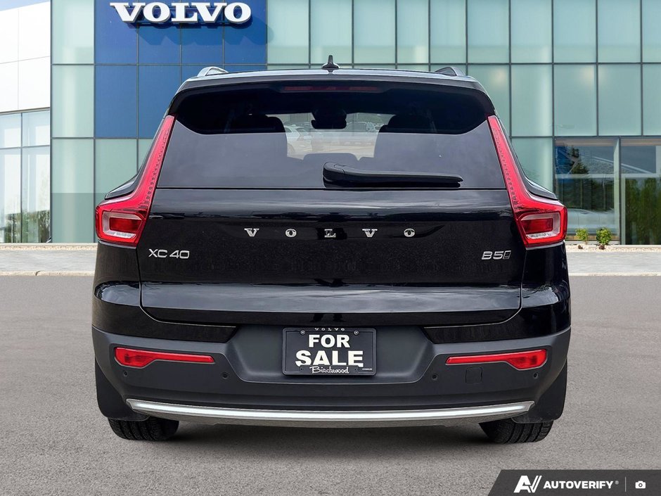 2025 Volvo XC40 Core Bright Theme-3
