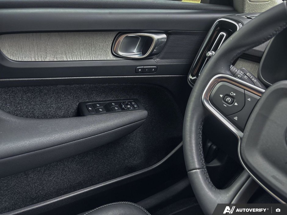 2025 Volvo XC40 Core Bright Theme-16