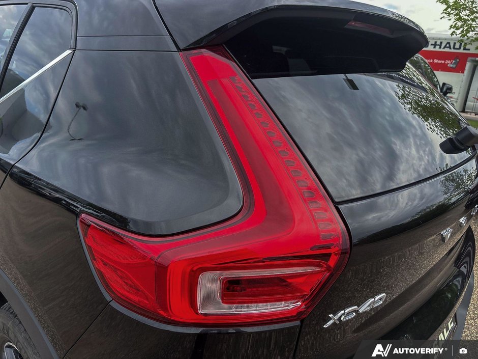 2025 Volvo XC40 Core Bright Theme-11