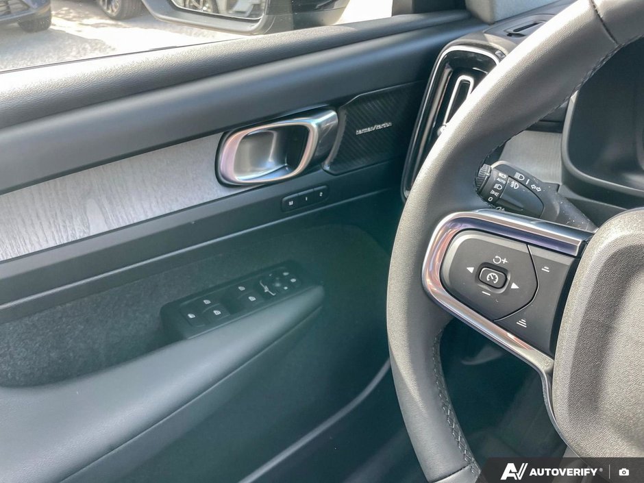 2026 Volvo XC40 Plus Dark Theme-17