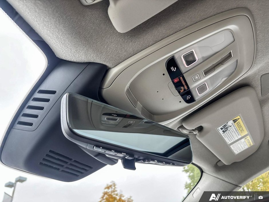 2026 Volvo XC40 Ultra Dark Theme-21