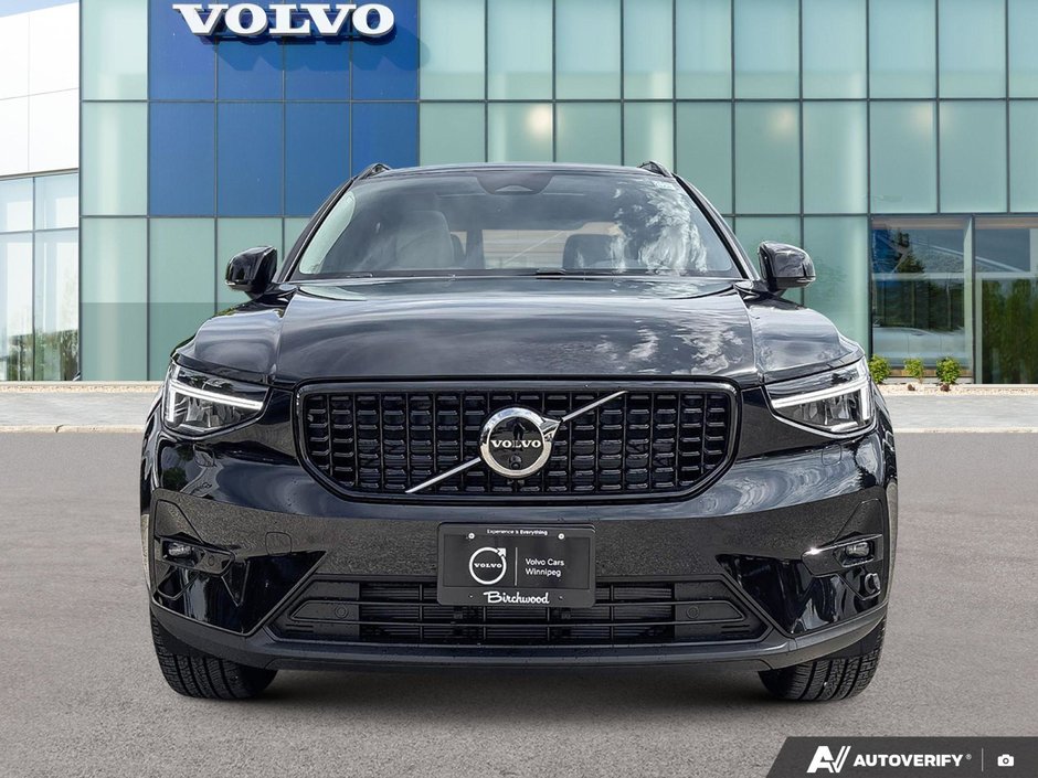 2026 Volvo XC40 Plus Dark Theme-5